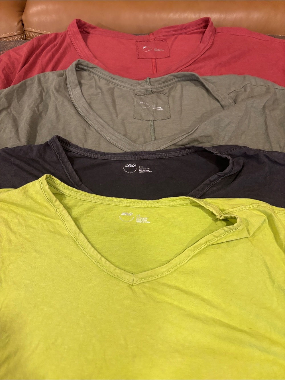 aerie Womens  Short Sleeve V-Neck T-Shirts - Lime Green, Black, Olive, Coral